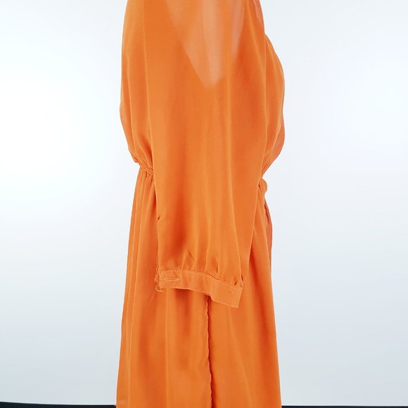 Forever 21 Chic Dress - Picture 4 of 8